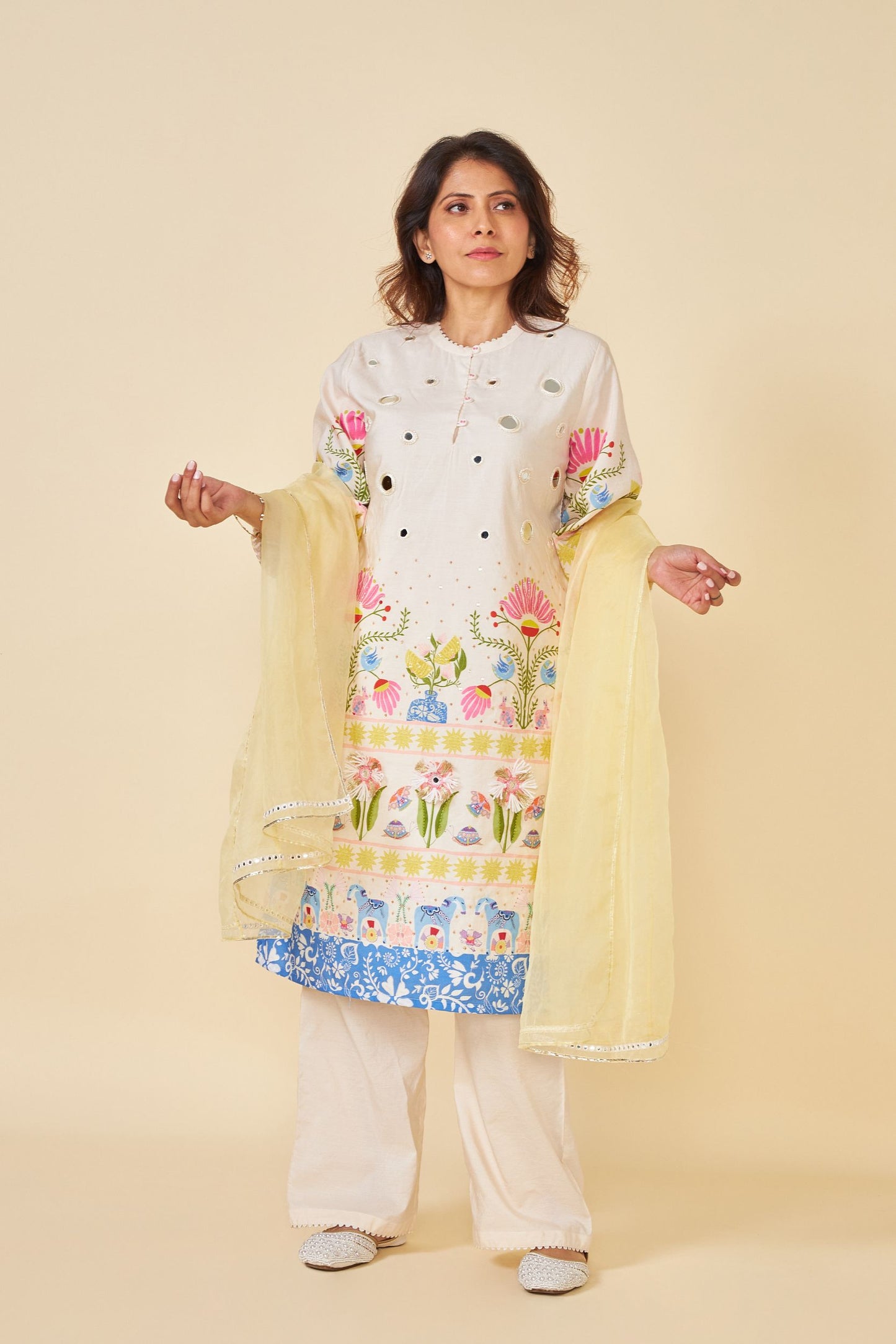 Dala Embellished Ladies Long Top And Pant & Stole (Set Of 3)