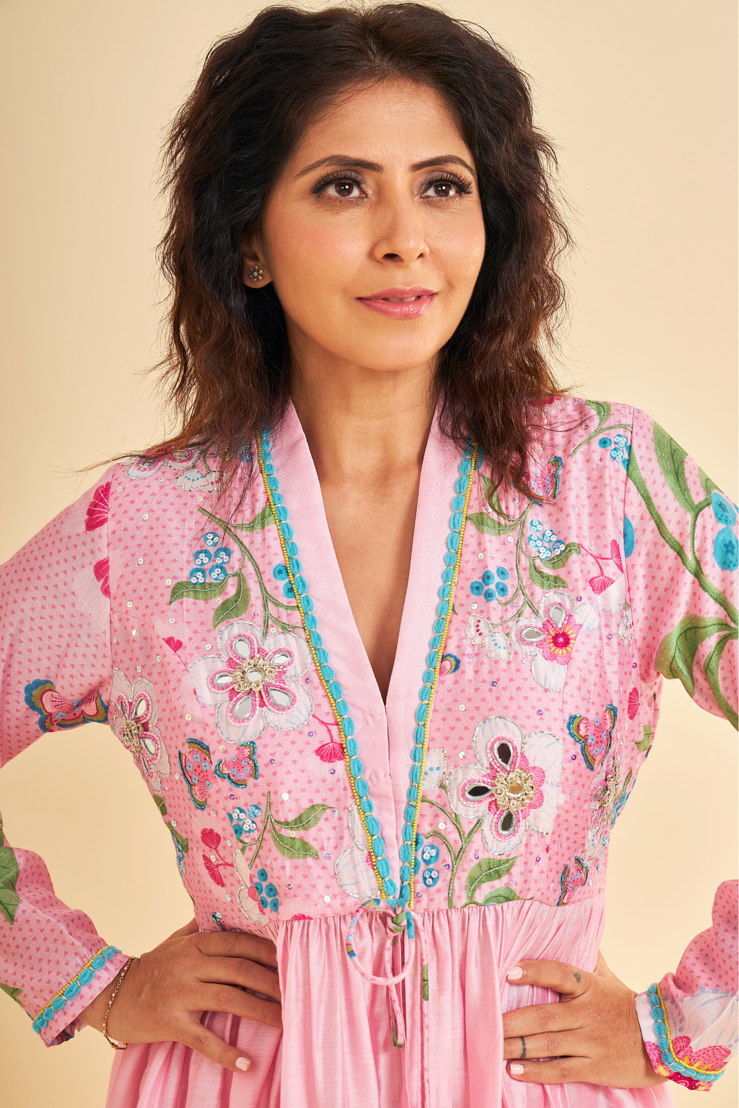 Raya Pink Embroidered Ladies Kurta With Straight Leg Trousers ( Set of 2 Pcs)