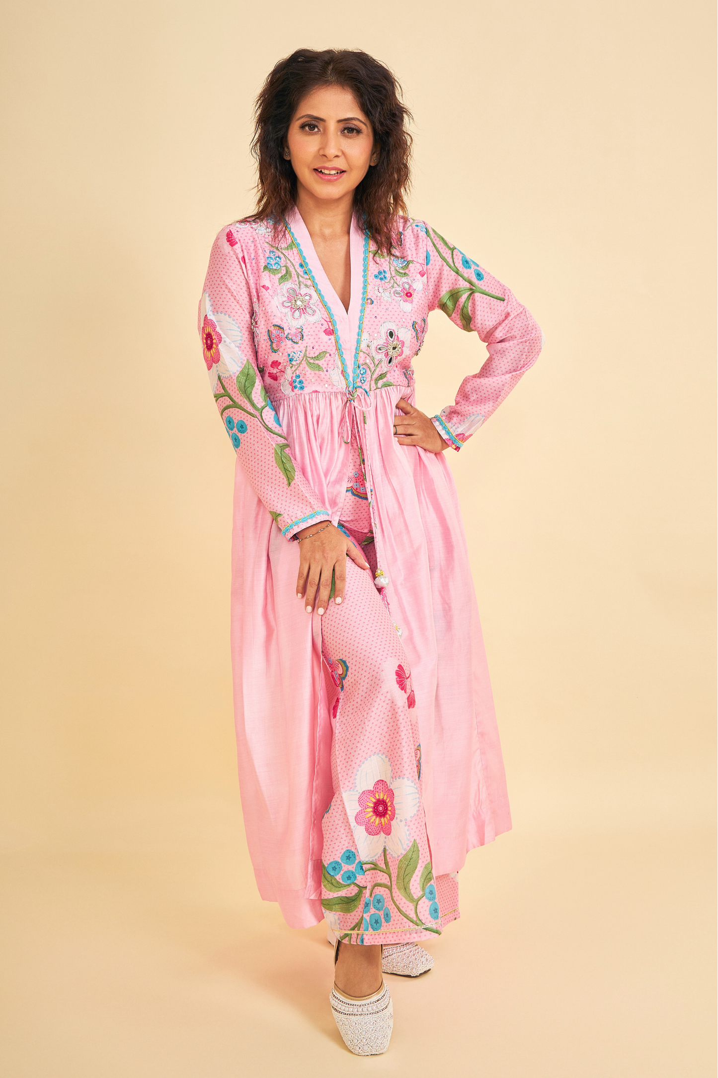 Raya Pink Embroidered Ladies Kurta With Straight Leg Trousers ( Set of 2 Pcs)