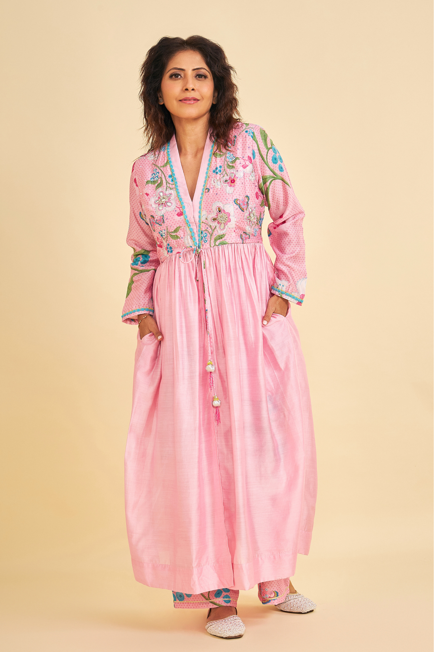 Raya Pink Embroidered Ladies Kurta With Straight Leg Trousers ( Set of 2 Pcs)