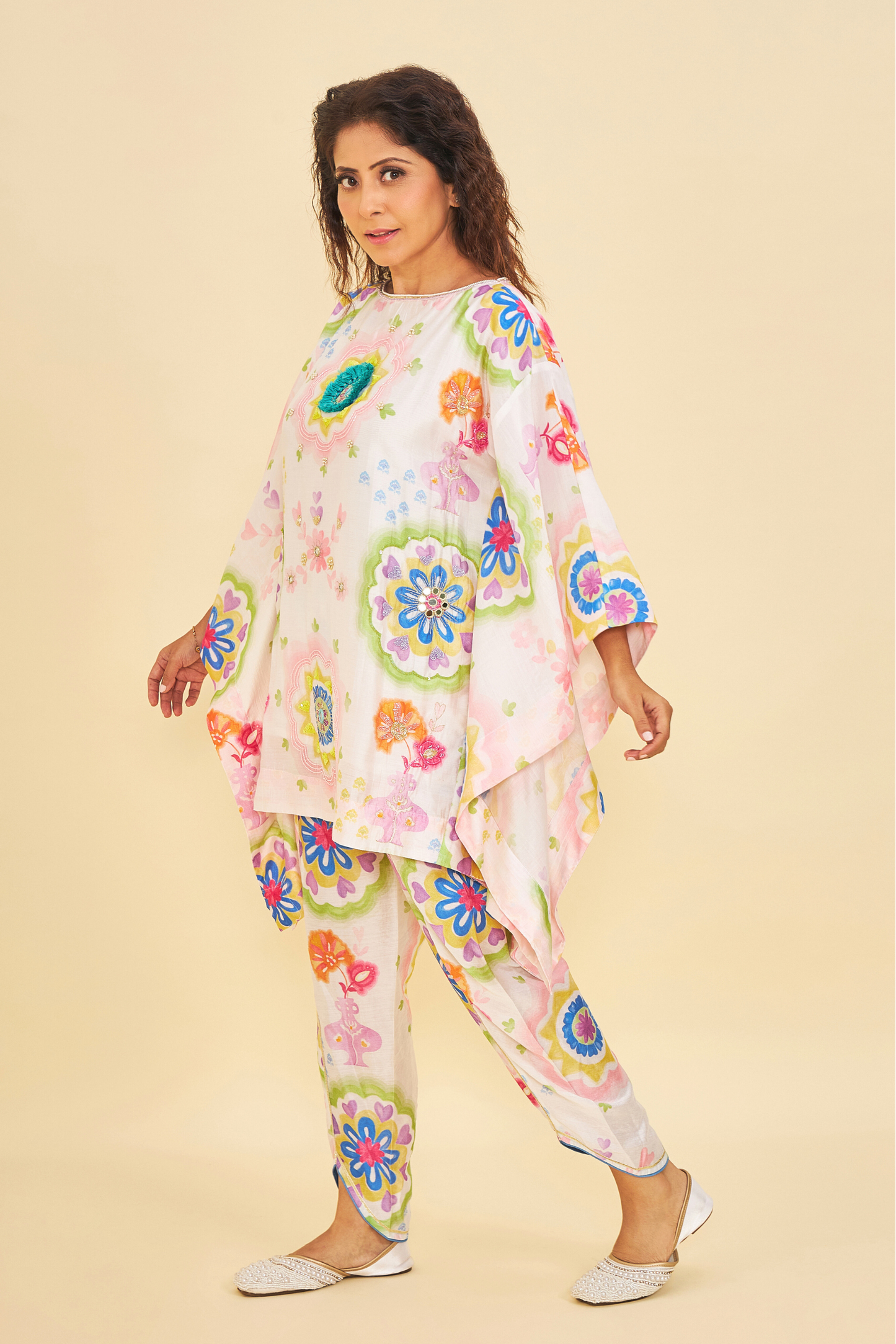 Mae Embroidered Ladies Kaftan With Tulip Trousers ( Set of 2 Pcs)