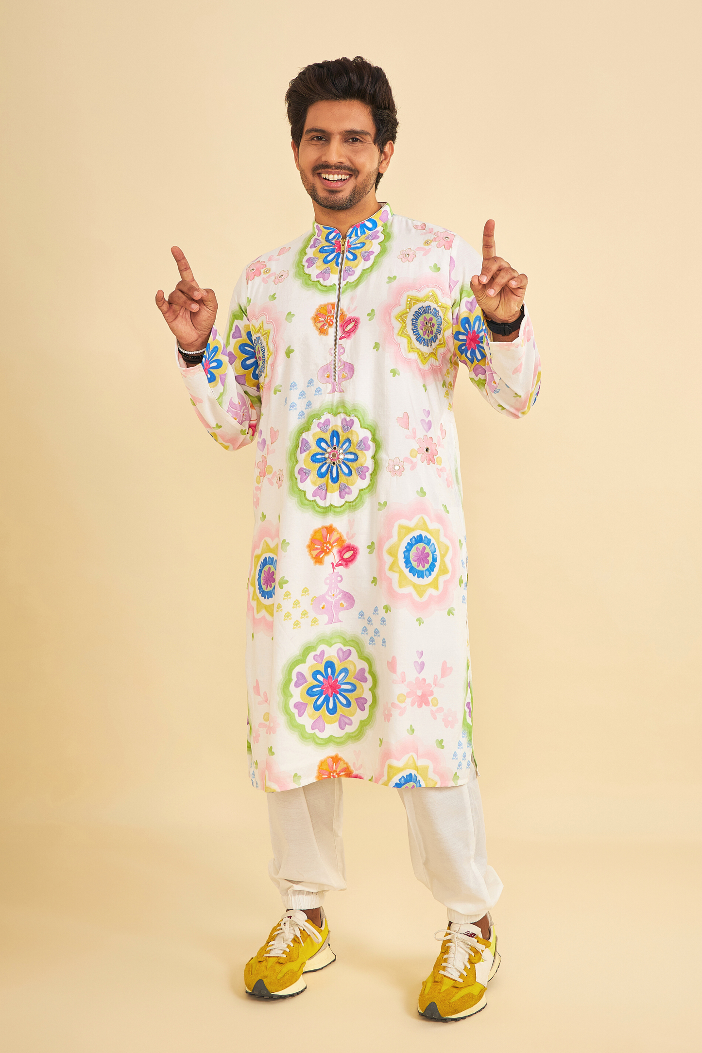 Mae Embroidered Men's Kurta and Pant ( Set of 2 Pcs)
