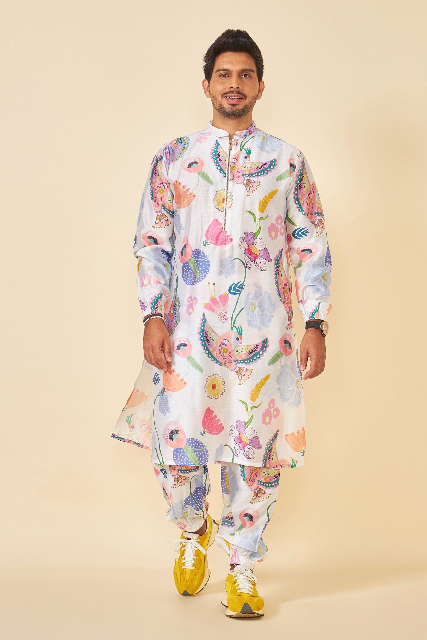 WHITE BLOOM EMBELLISHED MEN'S KURTA AND PANT SET OF 2