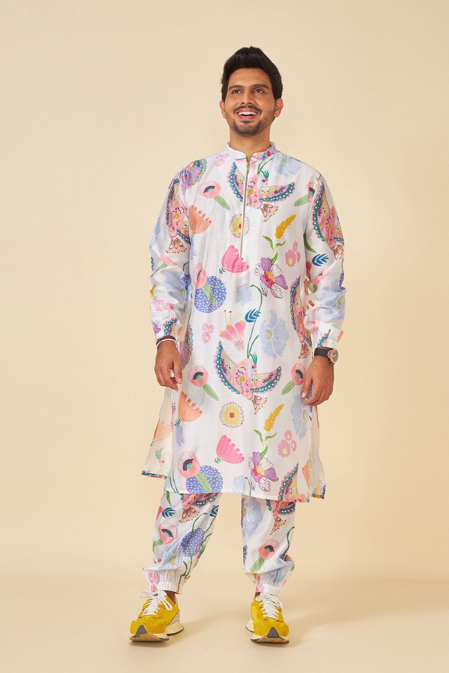 WHITE BLOOM EMBELLISHED MEN'S KURTA AND PANT SET OF 2