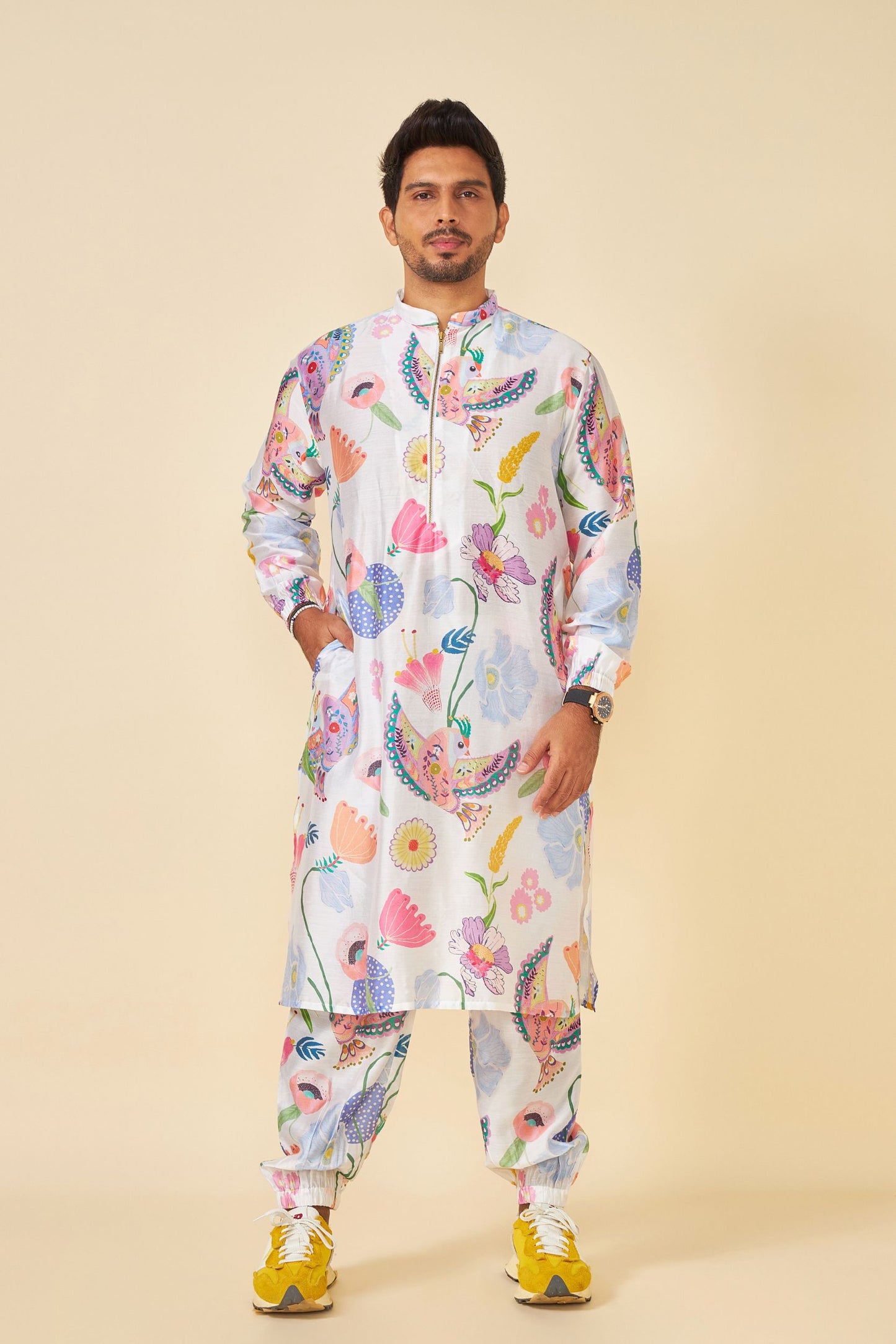 WHITE BLOOM EMBELLISHED MEN'S KURTA AND PANT SET OF 2